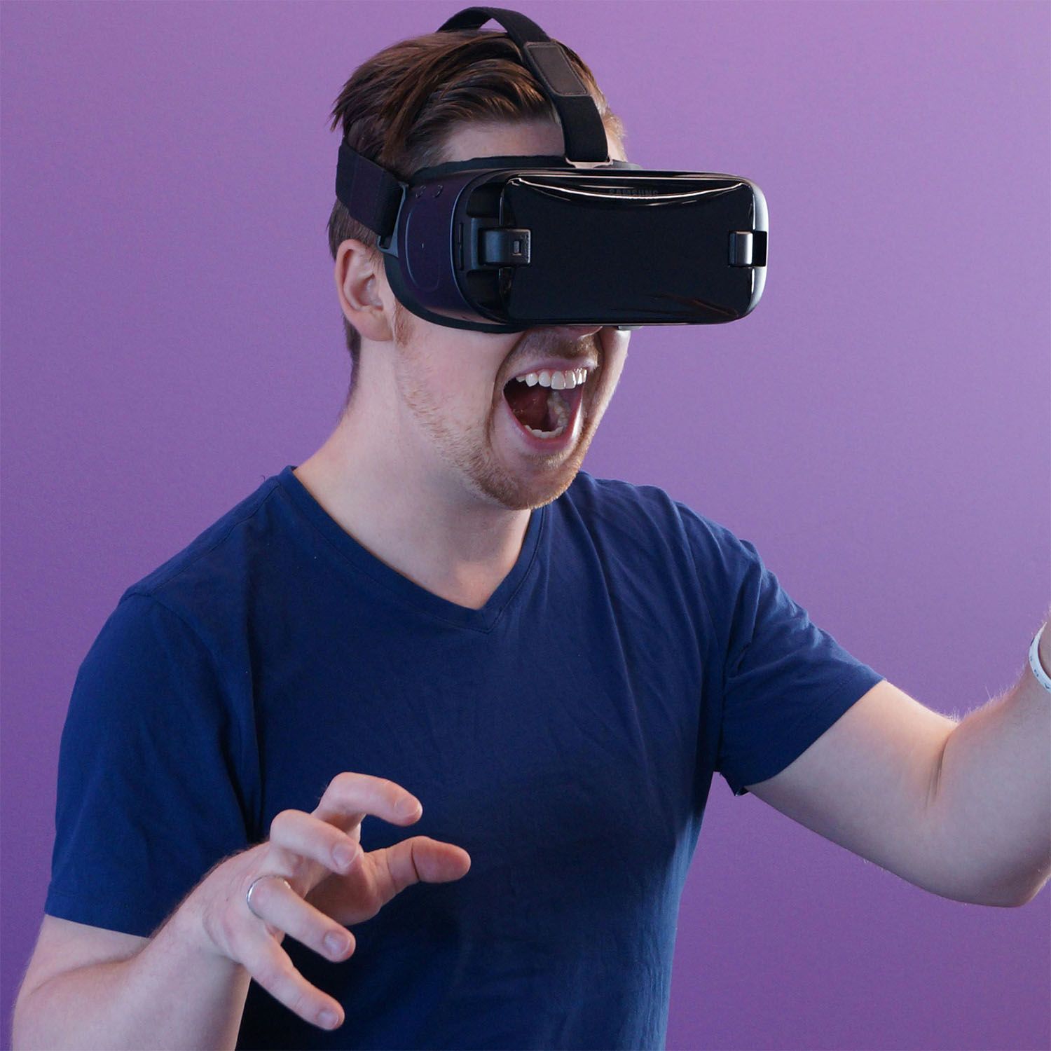 ajax?p=image&src=%7B%22file%22%3A%22images%2Fvr-excited image ajax?p=image&src=%7B%22file%22%3A%22images%2Fvr-excited Virtual Reality - 2 Bit Gaming Tilburg